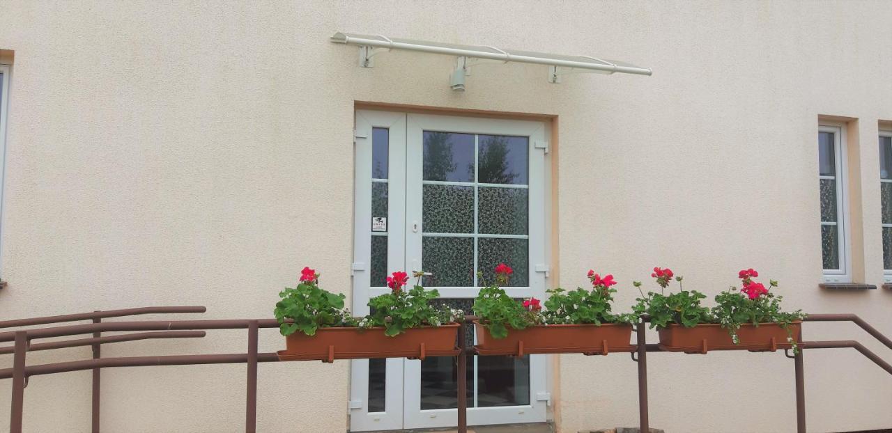 Pokoje Goscinne Neptunia Rusinowo  Exterior foto